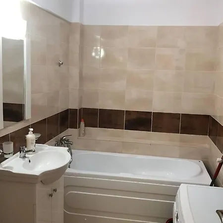 Seaside Apartment In Constanta Năvodari